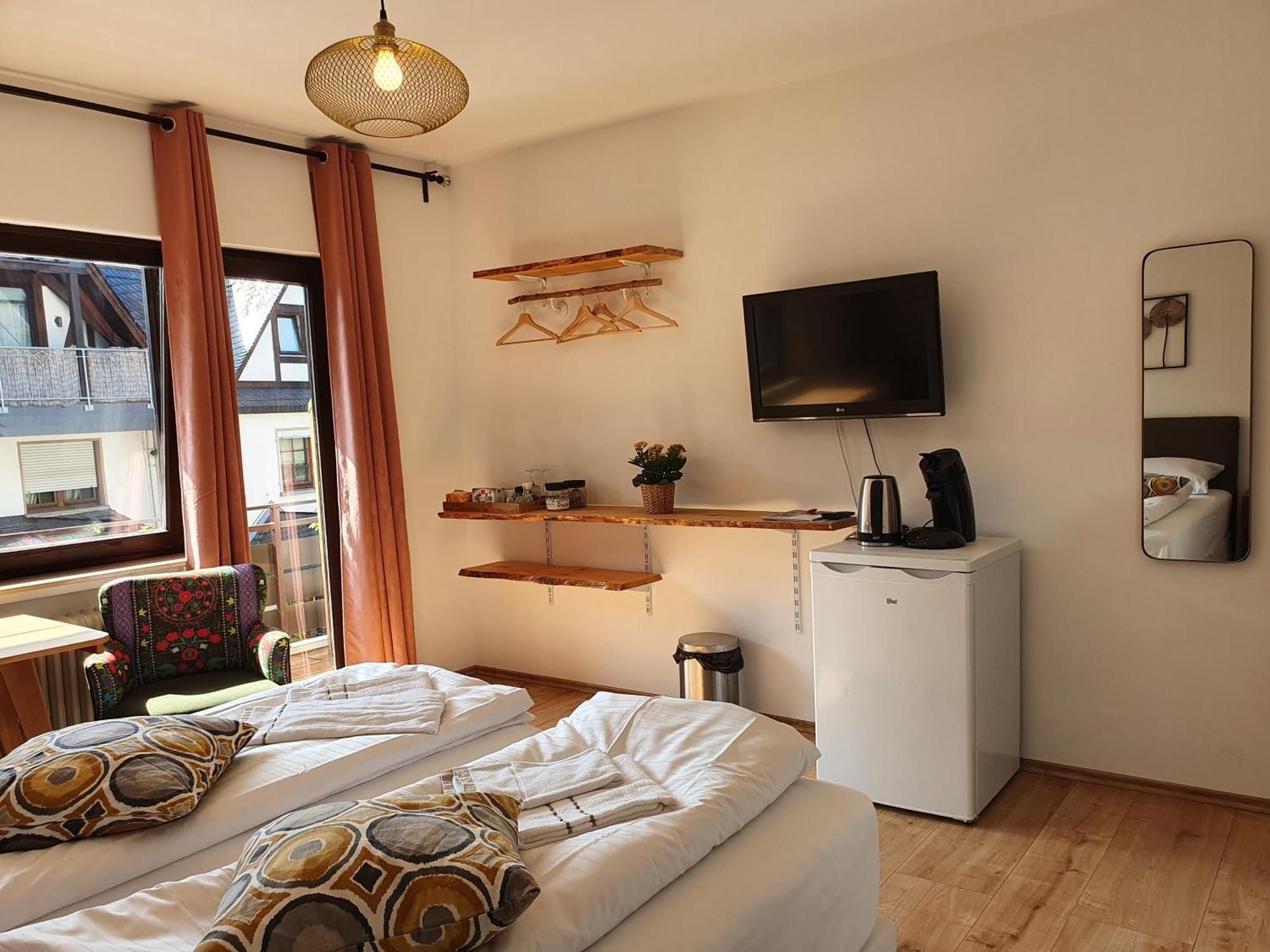 Roemerstube Apartments & Rooms Ediger-Eller Room photo