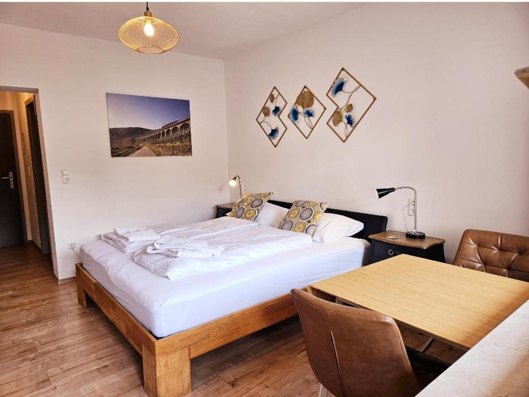 Roemerstube Apartments & Rooms Ediger-Eller Room photo
